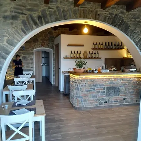 Lantgård I Tre Grappoli *