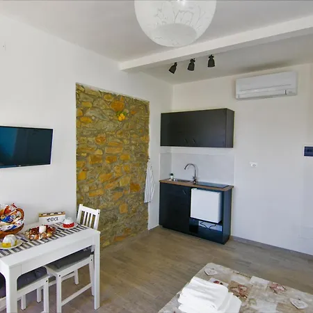 Alloggio per agriturismo I Tre Grappoli Corniglia
